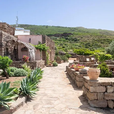 别墅 Tenuta Dammuso Soledad Scauri (Sicily)