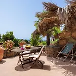 Villa Tenuta Dammuso Soledad Scauri (Sicily)