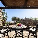 Villa Tenuta Dammuso Soledad Scauri (Sicily)