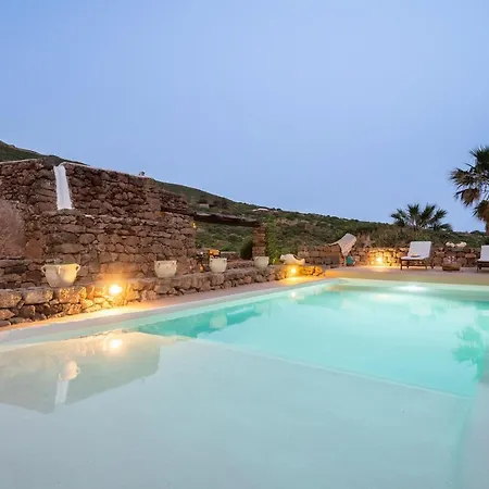 Villa Tenuta Dammuso Soledad Scauri (Sicily)