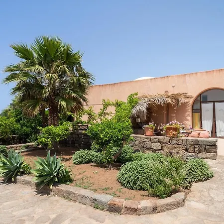 Tenuta Dammuso Soledad Scauri (Sicily)