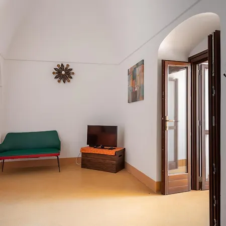 Tenuta Dammuso Soledad * Scauri (Sicily)