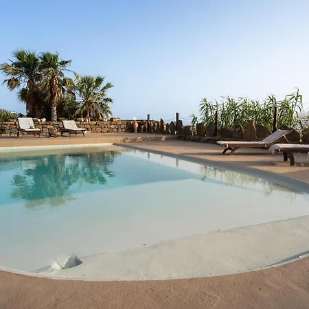 Tenuta Dammuso Soledad * Scauri (Sicily)