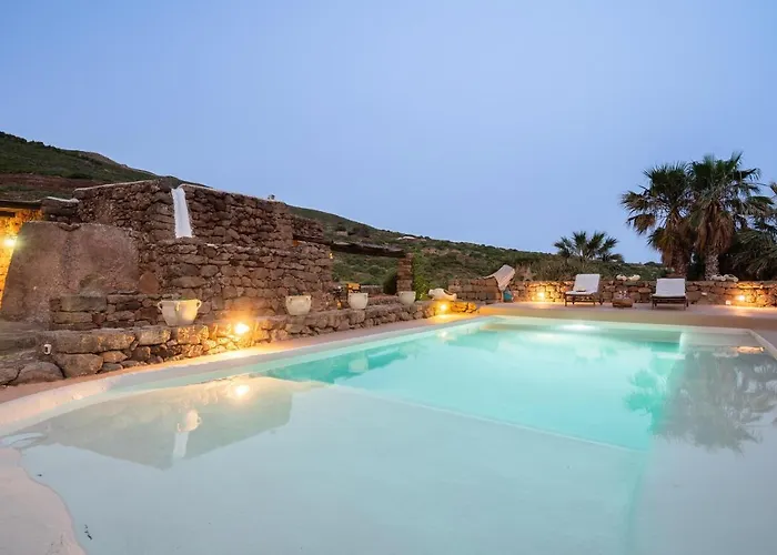 Villa Tenuta Dammuso Soledad Scauri (Sicily)