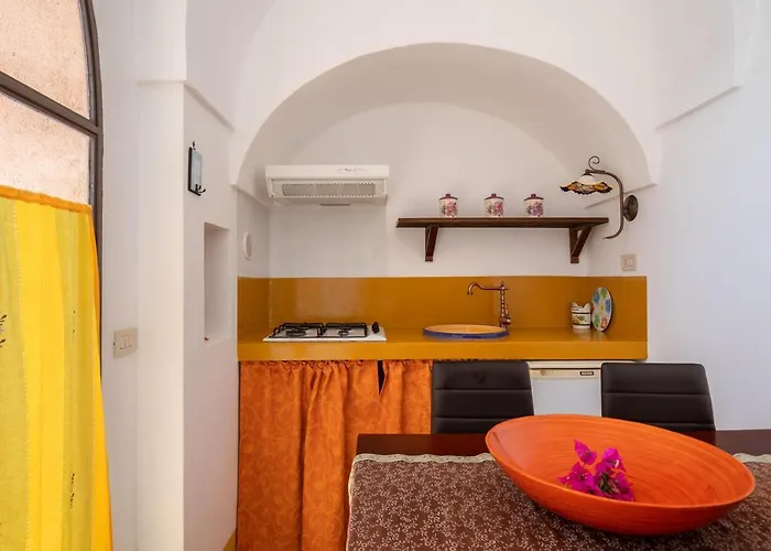 Tenuta Dammuso Soledad * Scauri (Sicily)