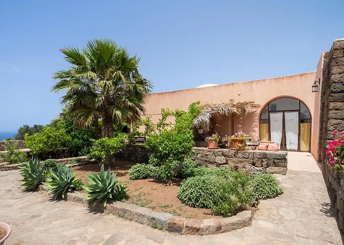 Tenuta Dammuso Soledad Scauri (Sicily)