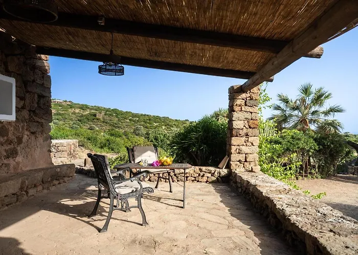 Tenuta Dammuso Soledad Scauri (Sicily)