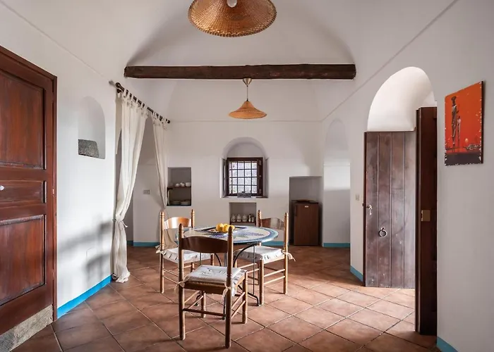 Tenuta Dammuso Soledad Scauri (Sicily)